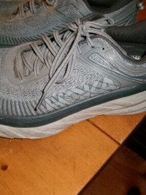 Mens Hoka One One  8 EE gray bondi running workout shoes